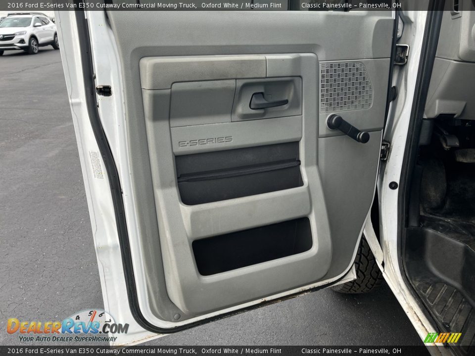 Door Panel of 2016 Ford E-Series Van E350 Cutaway Commercial Moving Truck Photo #10