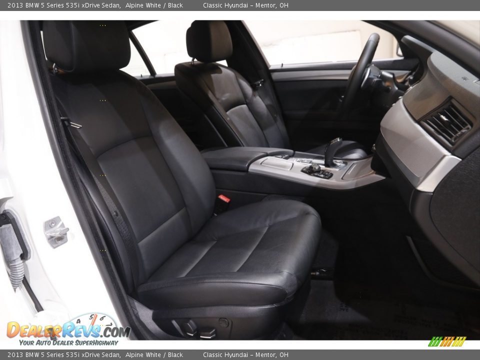 2013 BMW 5 Series 535i xDrive Sedan Alpine White / Black Photo #18