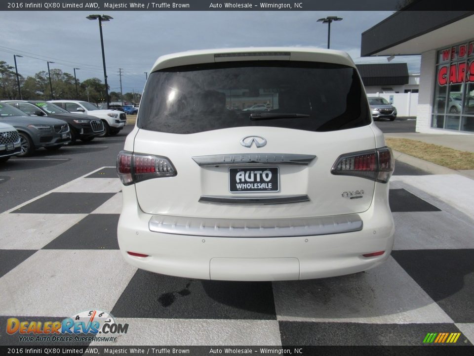 2016 Infiniti QX80 Limited AWD Majestic White / Truffle Brown Photo #4