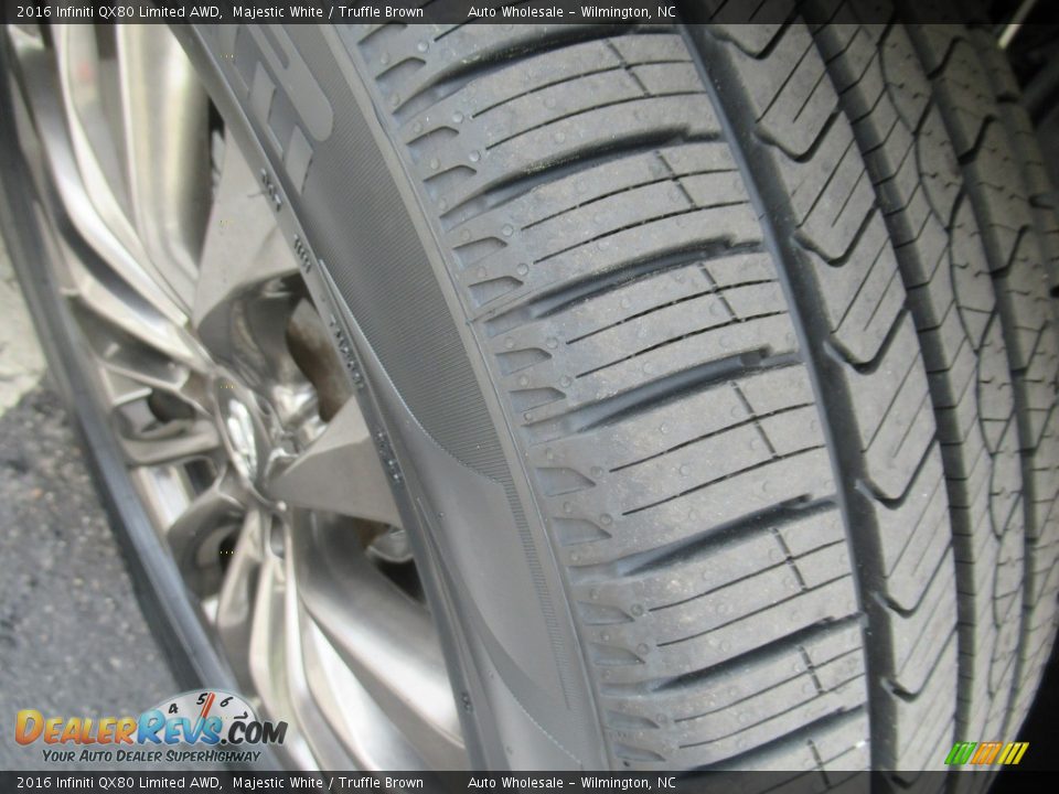 2016 Infiniti QX80 Limited AWD Majestic White / Truffle Brown Photo #8