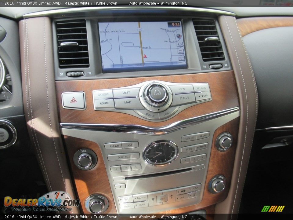 Controls of 2016 Infiniti QX80 Limited AWD Photo #17