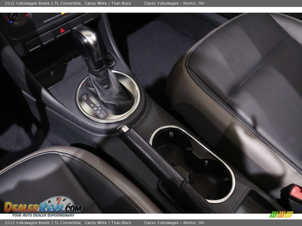 2013 Volkswagen Beetle 2.5L Convertible Candy White / Titan Black Photo #12