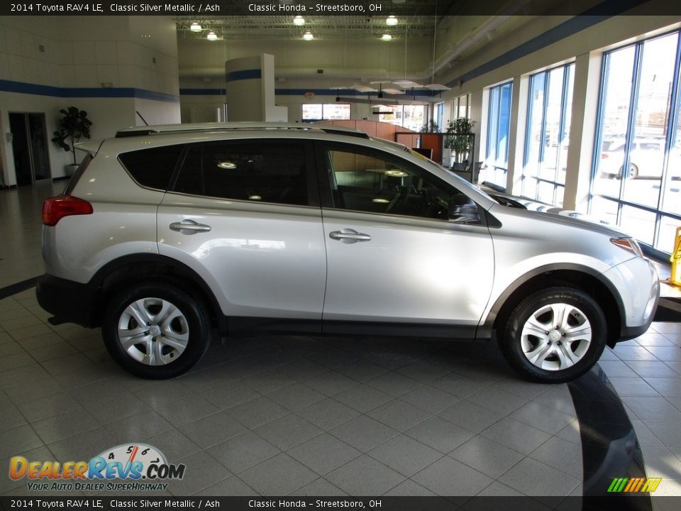 2014 Toyota RAV4 LE Classic Silver Metallic / Ash Photo #4