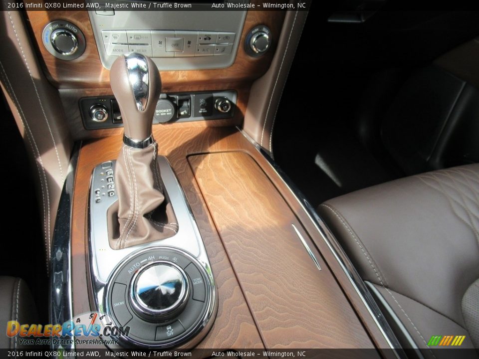 2016 Infiniti QX80 Limited AWD Shifter Photo #19