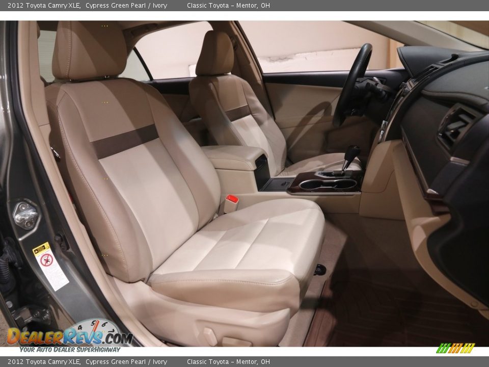2012 Toyota Camry XLE Cypress Green Pearl / Ivory Photo #17
