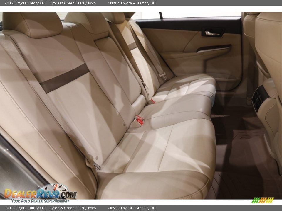2012 Toyota Camry XLE Cypress Green Pearl / Ivory Photo #18