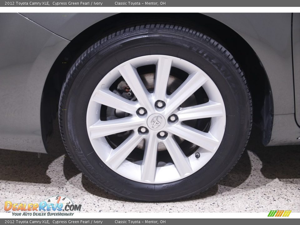 2012 Toyota Camry XLE Cypress Green Pearl / Ivory Photo #22
