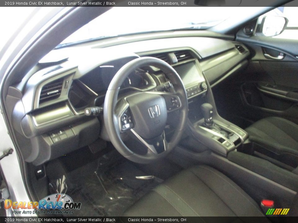 2019 Honda Civic EX Hatchback Lunar Silver Metallic / Black Photo #28