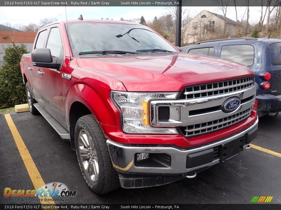 2019 Ford F150 XLT SuperCrew 4x4 Ruby Red / Earth Gray Photo #4