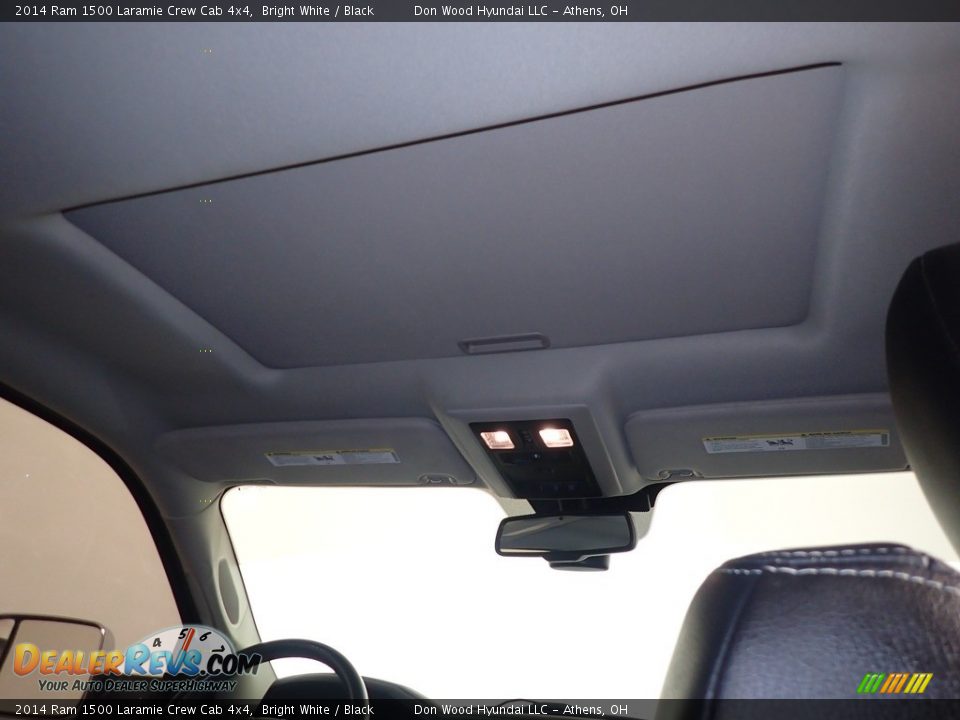 2014 Ram 1500 Laramie Crew Cab 4x4 Bright White / Black Photo #2