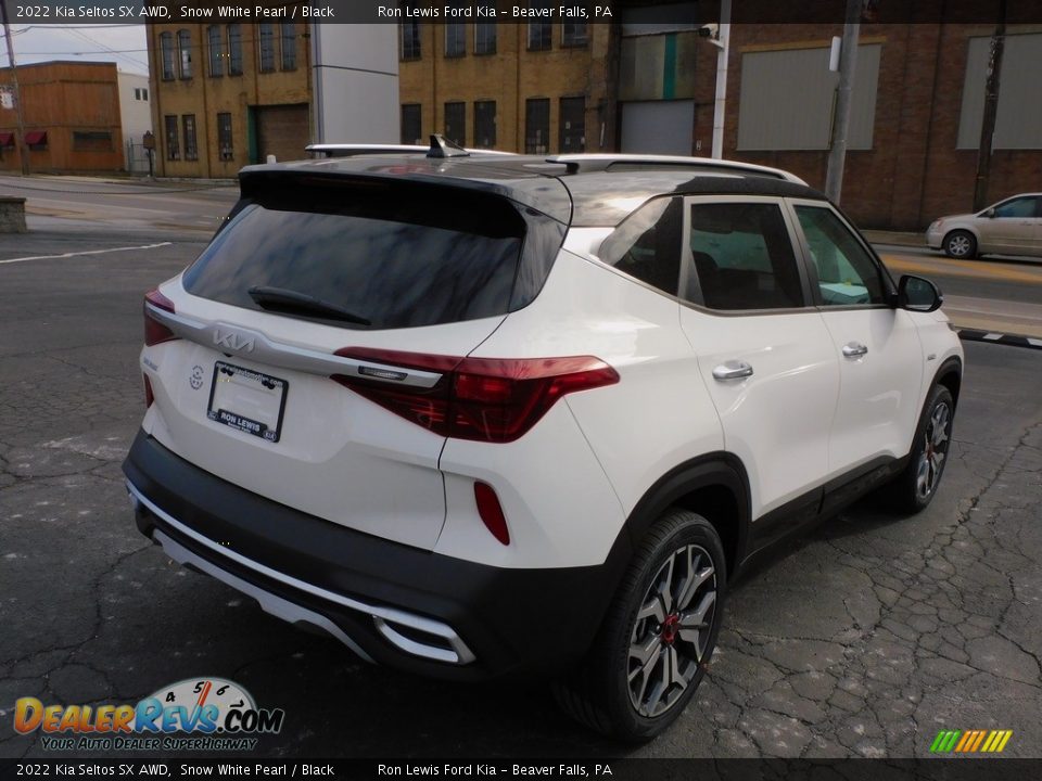 2022 Kia Seltos SX AWD Snow White Pearl / Black Photo #2
