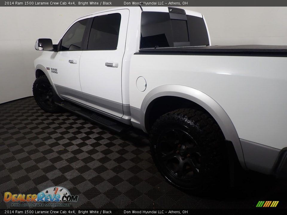 2014 Ram 1500 Laramie Crew Cab 4x4 Bright White / Black Photo #20