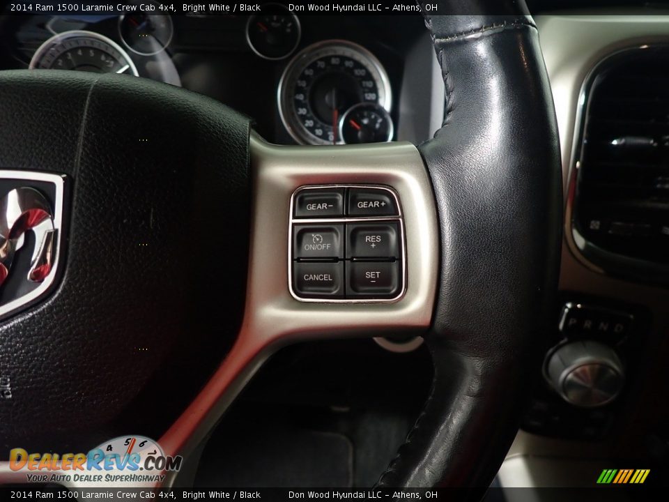 2014 Ram 1500 Laramie Crew Cab 4x4 Bright White / Black Photo #32
