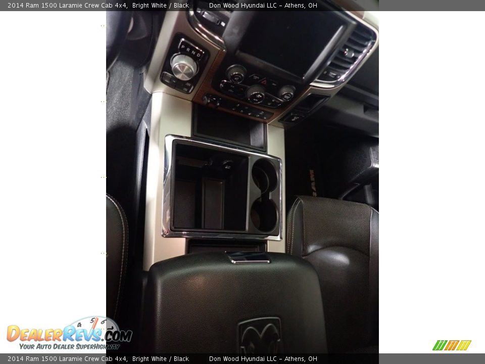 2014 Ram 1500 Laramie Crew Cab 4x4 Bright White / Black Photo #35