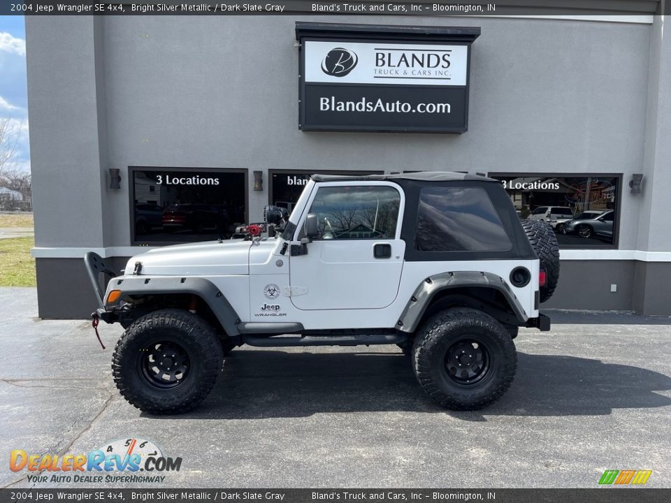 2004 Jeep Wrangler SE 4x4 Bright Silver Metallic / Dark Slate Gray Photo #1