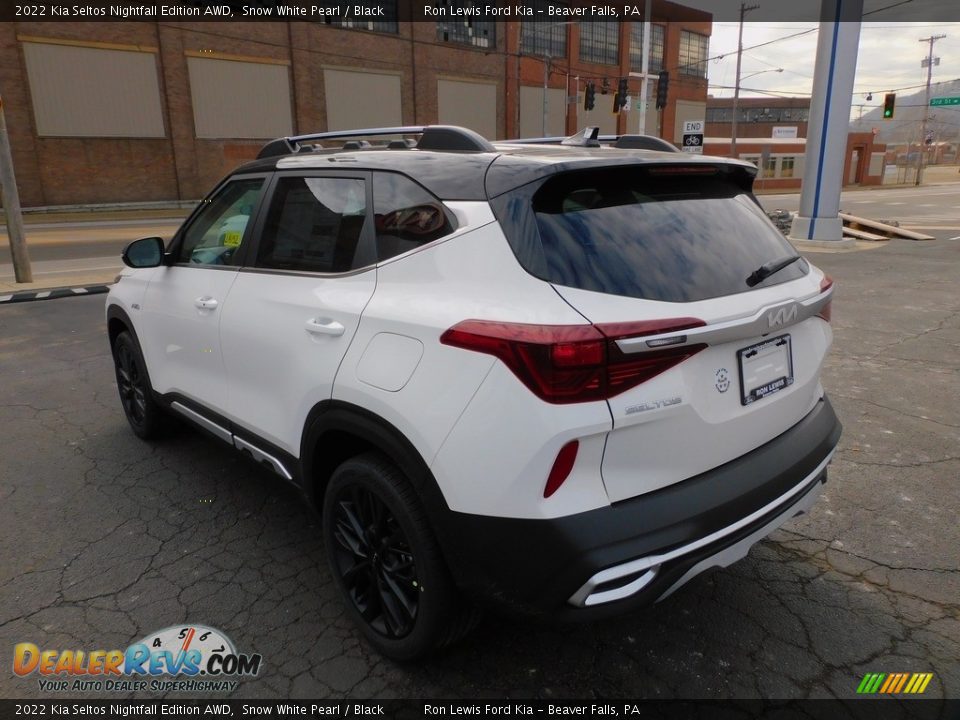 2022 Kia Seltos Nightfall Edition AWD Snow White Pearl / Black Photo #5