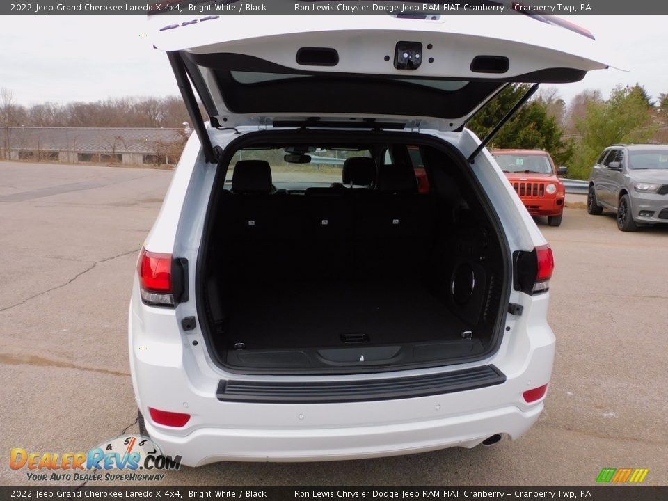 2022 Jeep Grand Cherokee Laredo X 4x4 Bright White / Black Photo #7