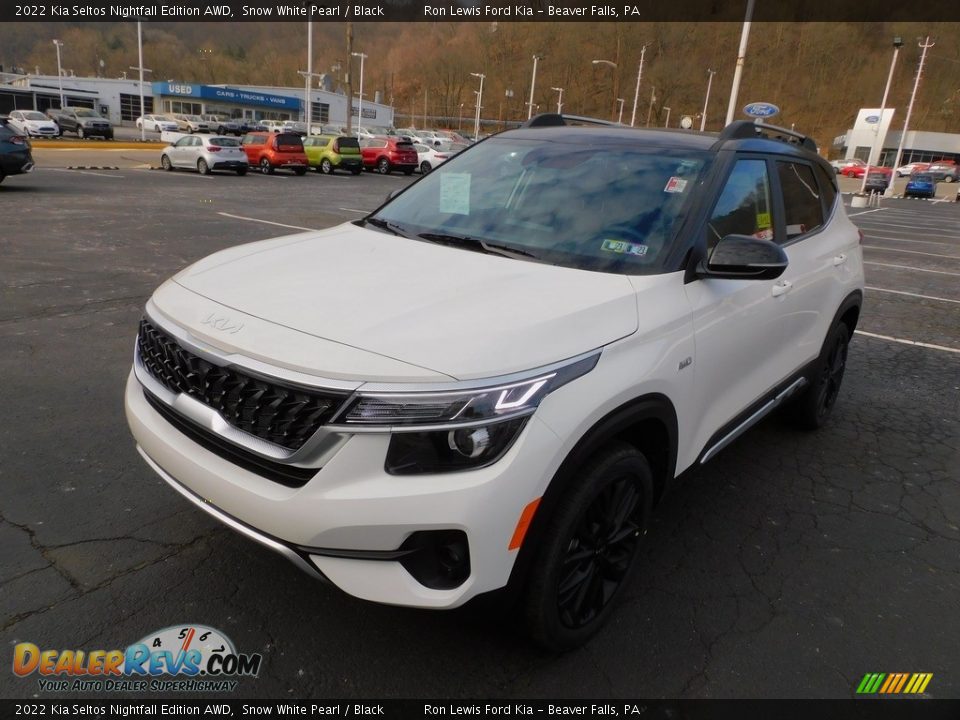 2022 Kia Seltos Nightfall Edition AWD Snow White Pearl / Black Photo #7