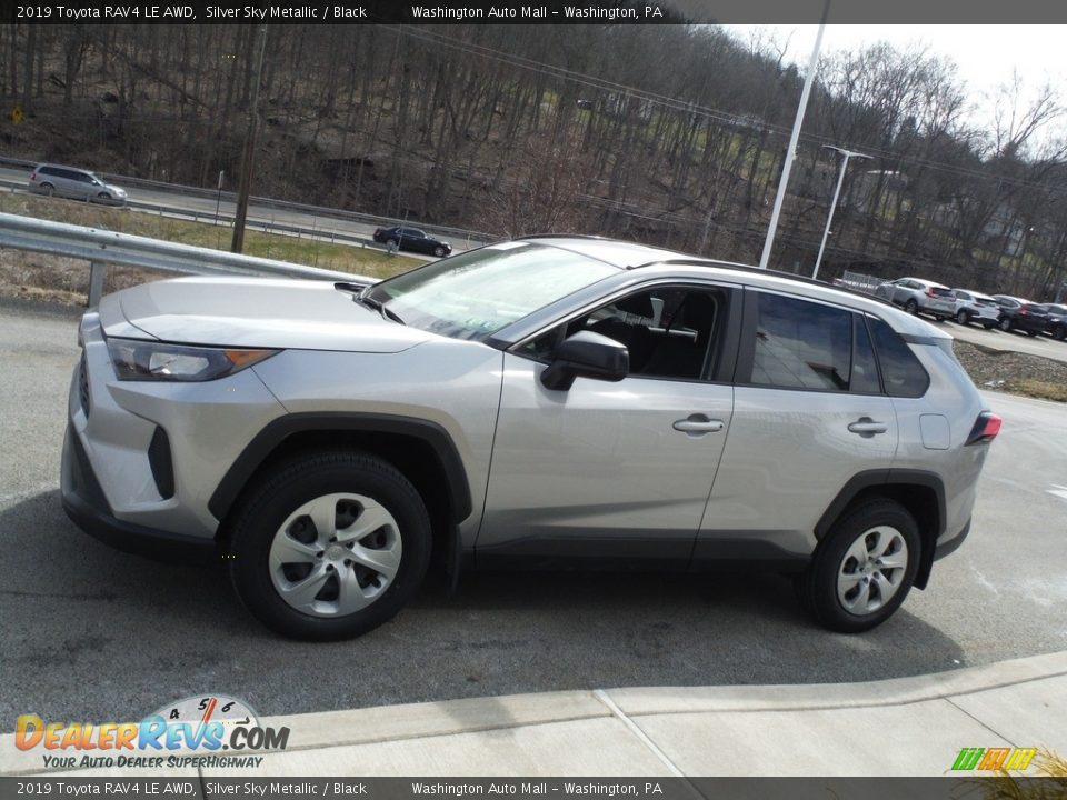 2019 Toyota RAV4 LE AWD Silver Sky Metallic / Black Photo #12