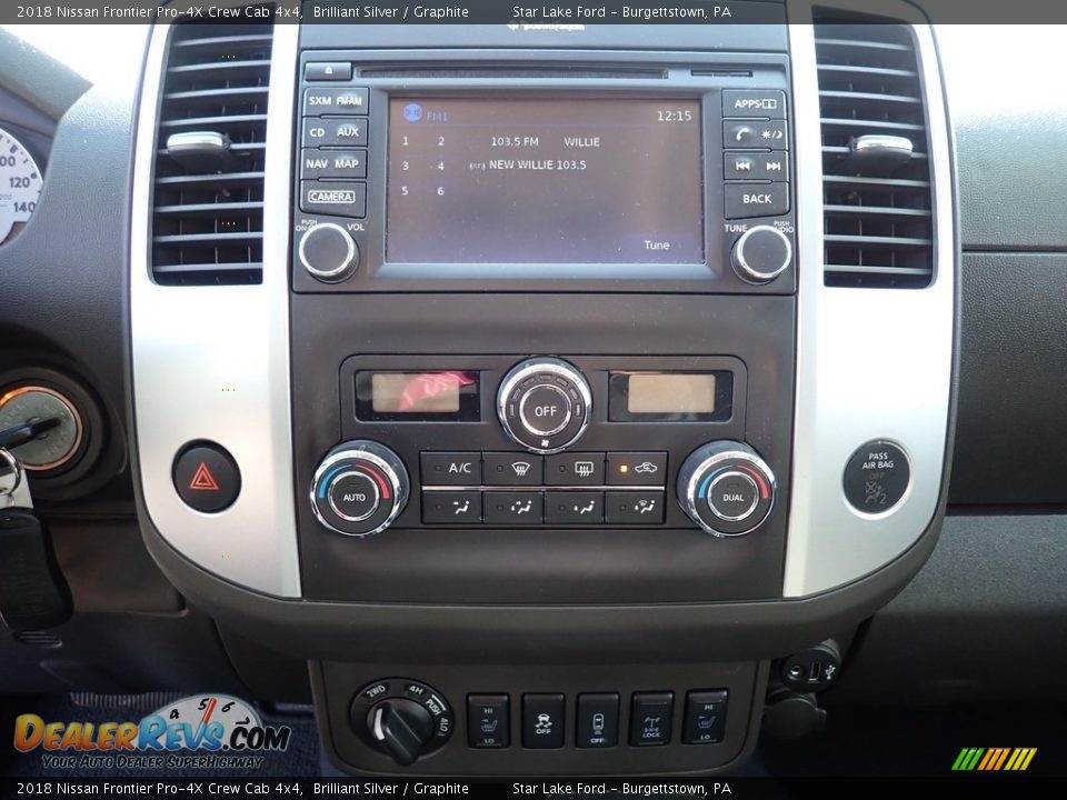 Controls of 2018 Nissan Frontier Pro-4X Crew Cab 4x4 Photo #20