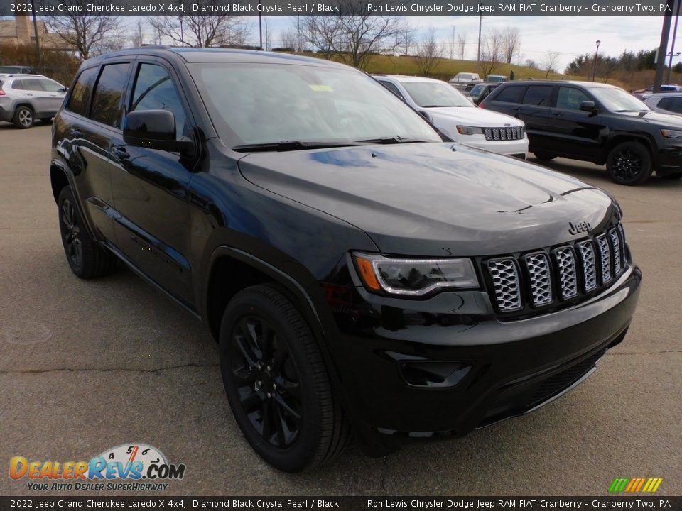 2022 Jeep Grand Cherokee Laredo X 4x4 Diamond Black Crystal Pearl / Black Photo #3