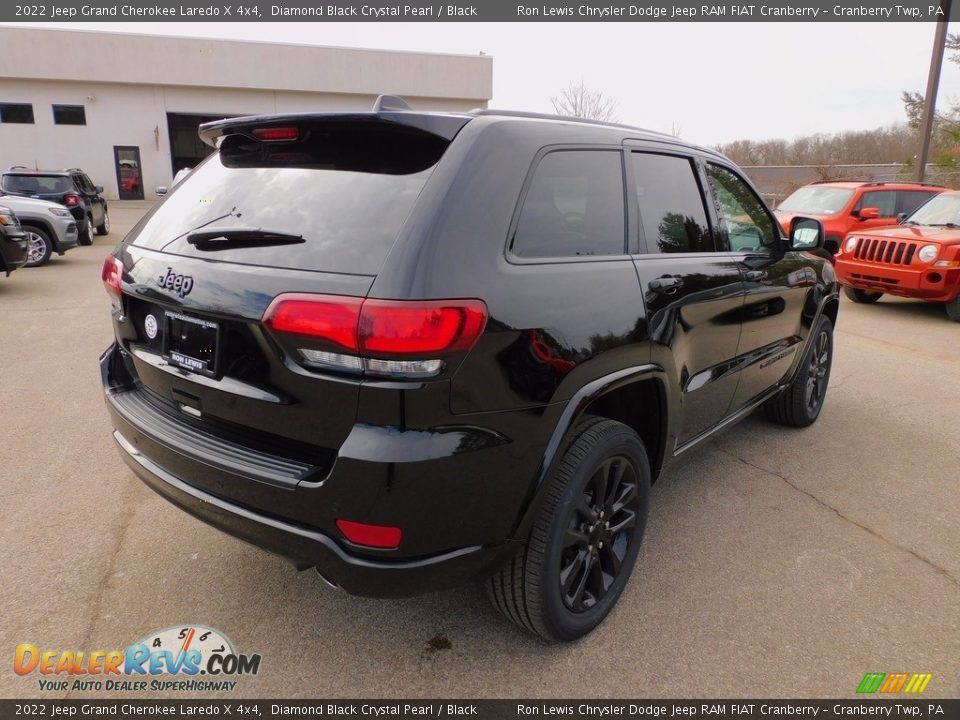 2022 Jeep Grand Cherokee Laredo X 4x4 Diamond Black Crystal Pearl / Black Photo #5