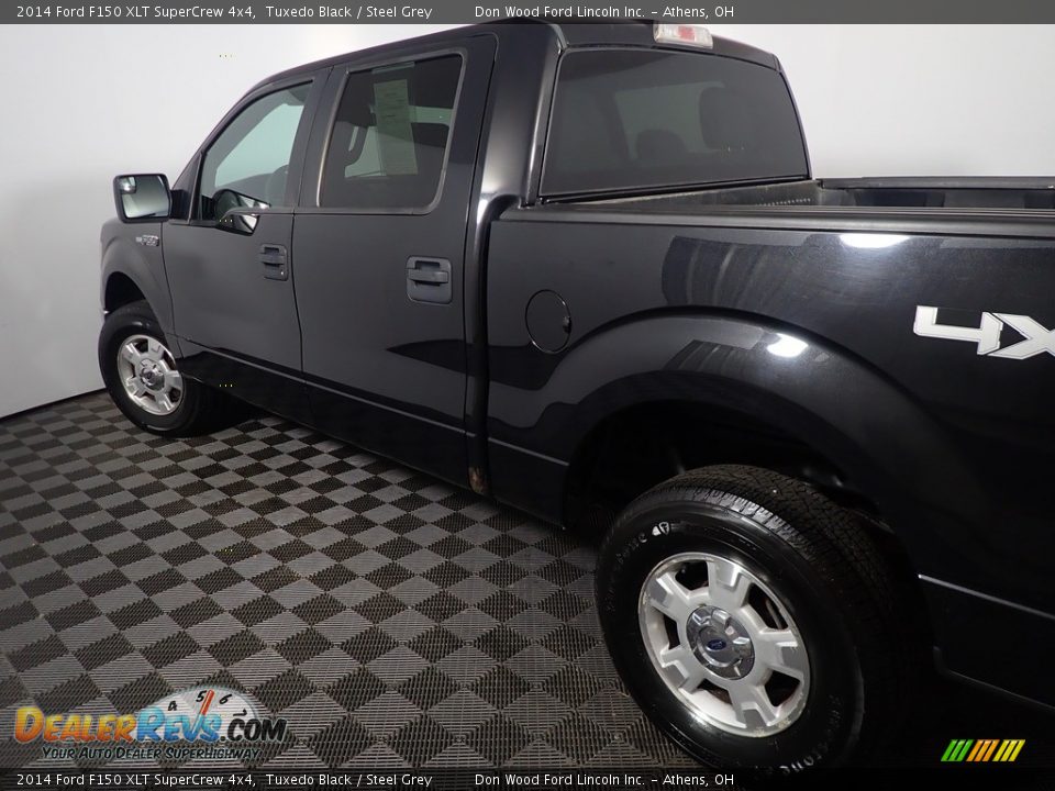 2014 Ford F150 XLT SuperCrew 4x4 Tuxedo Black / Steel Grey Photo #16