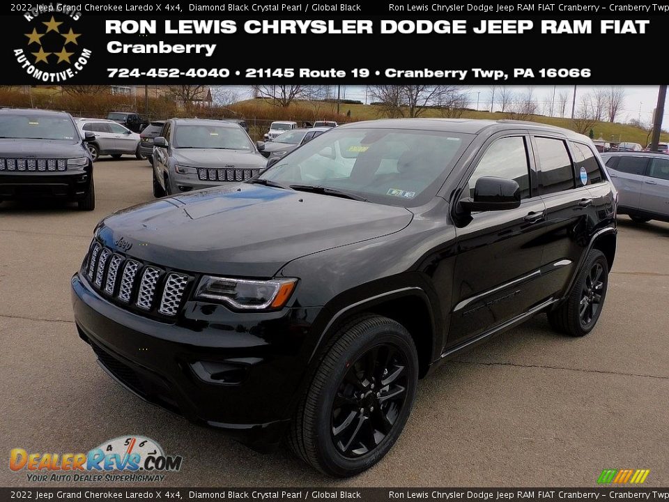 2022 Jeep Grand Cherokee Laredo X 4x4 Diamond Black Crystal Pearl / Global Black Photo #1