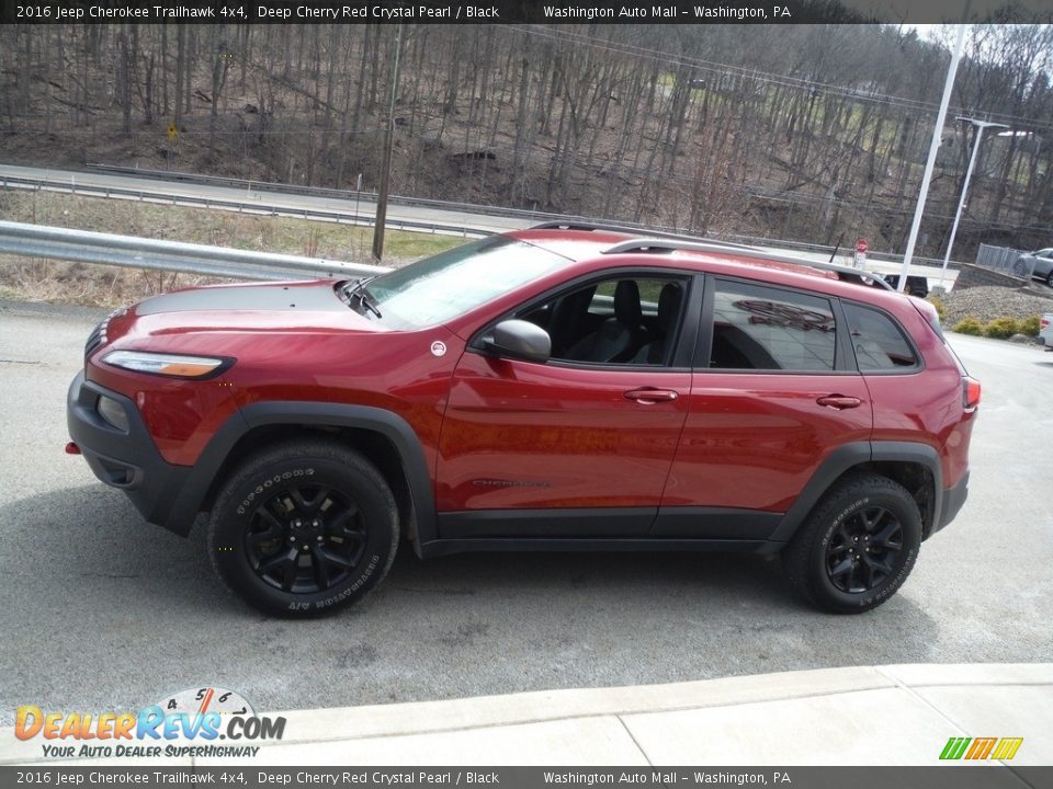 2016 Jeep Cherokee Trailhawk 4x4 Deep Cherry Red Crystal Pearl / Black Photo #14