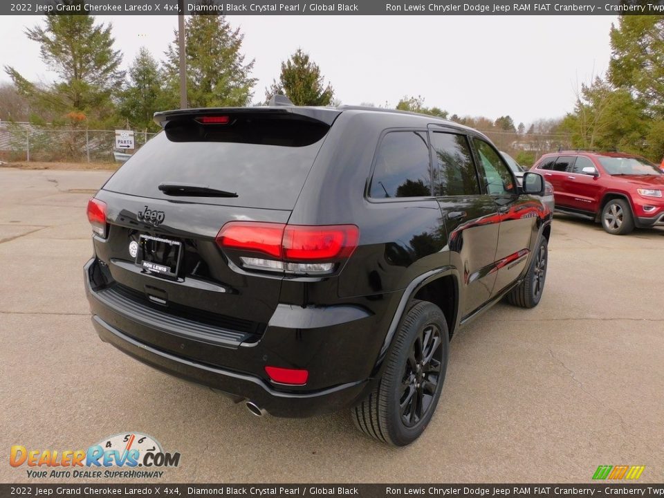 2022 Jeep Grand Cherokee Laredo X 4x4 Diamond Black Crystal Pearl / Global Black Photo #5