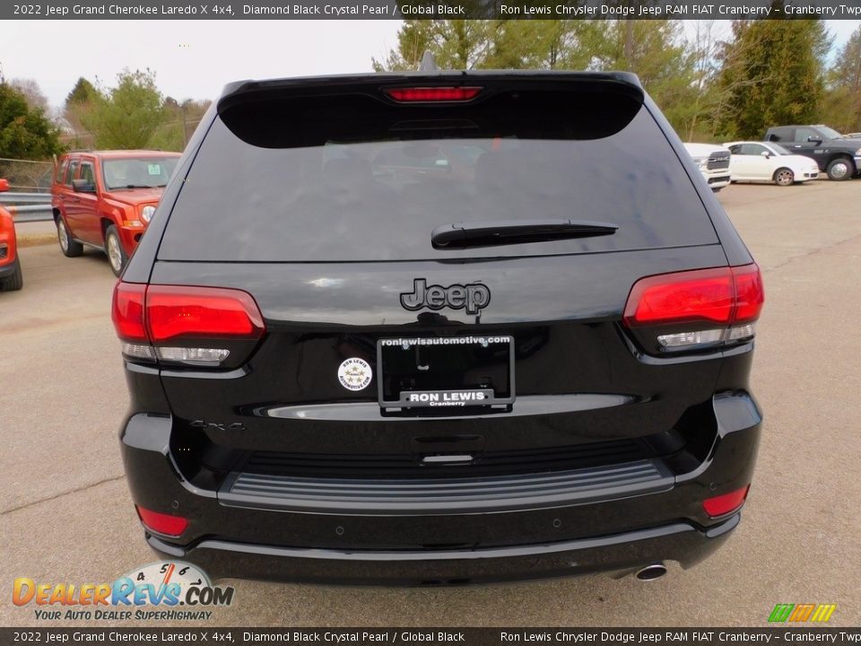 2022 Jeep Grand Cherokee Laredo X 4x4 Diamond Black Crystal Pearl / Global Black Photo #6