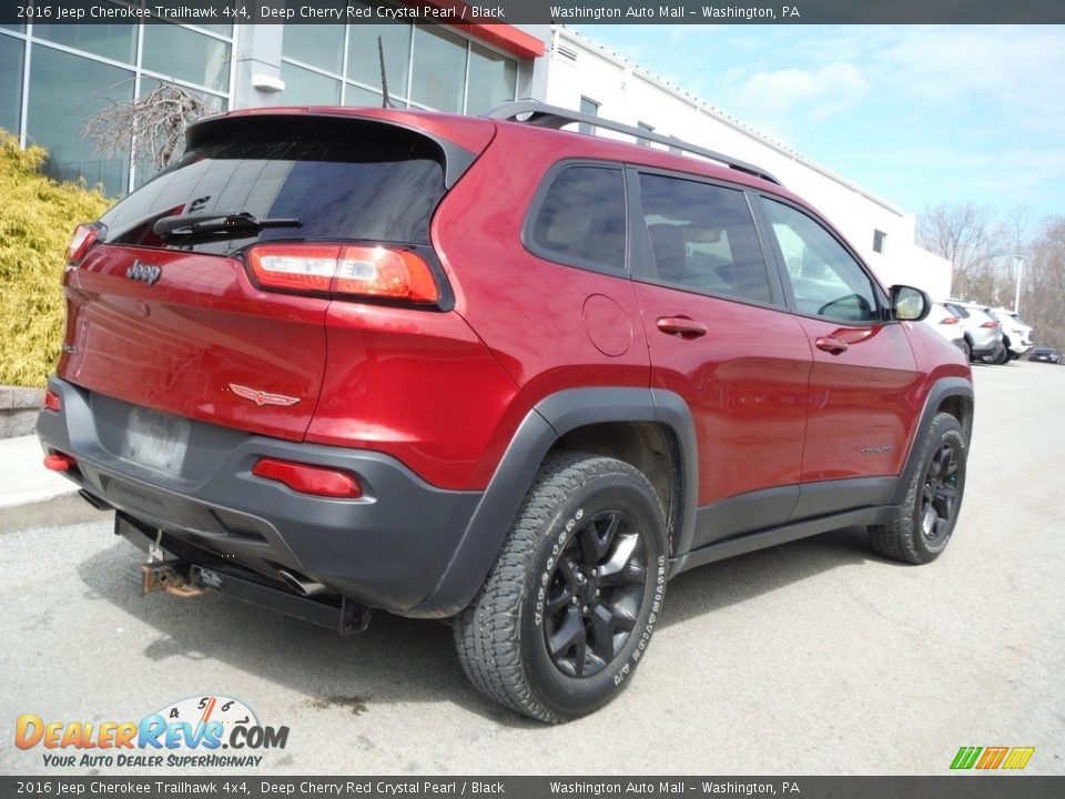 2016 Jeep Cherokee Trailhawk 4x4 Deep Cherry Red Crystal Pearl / Black Photo #18