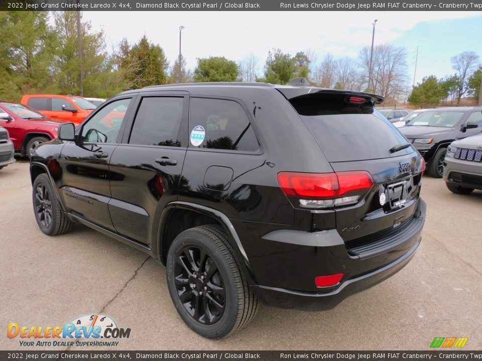 2022 Jeep Grand Cherokee Laredo X 4x4 Diamond Black Crystal Pearl / Global Black Photo #8