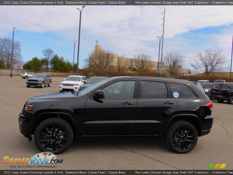 2022 Jeep Grand Cherokee Laredo X 4x4 Diamond Black Crystal Pearl / Global Black Photo #9