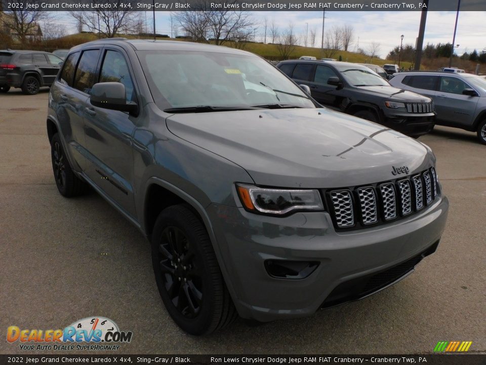 2022 Jeep Grand Cherokee Laredo X 4x4 Sting-Gray / Black Photo #3