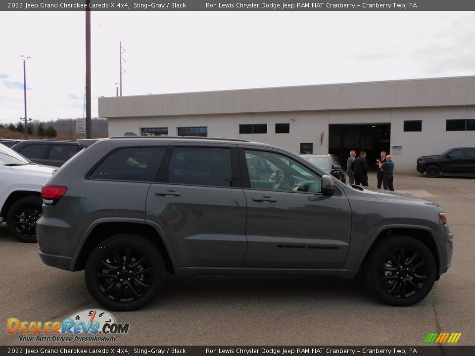 2022 Jeep Grand Cherokee Laredo X 4x4 Sting-Gray / Black Photo #4