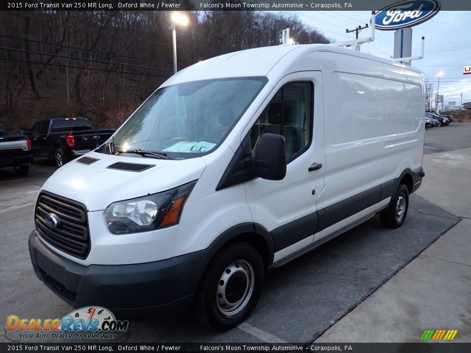 Front 3/4 View of 2015 Ford Transit Van 250 MR Long Photo #8