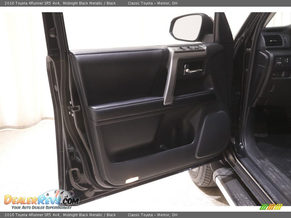 2016 Toyota 4Runner SR5 4x4 Midnight Black Metallic / Black Photo #4