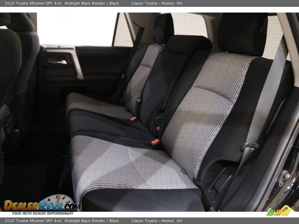 2016 Toyota 4Runner SR5 4x4 Midnight Black Metallic / Black Photo #18