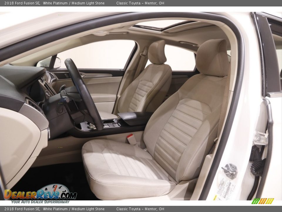 2018 Ford Fusion SE White Platinum / Medium Light Stone Photo #5
