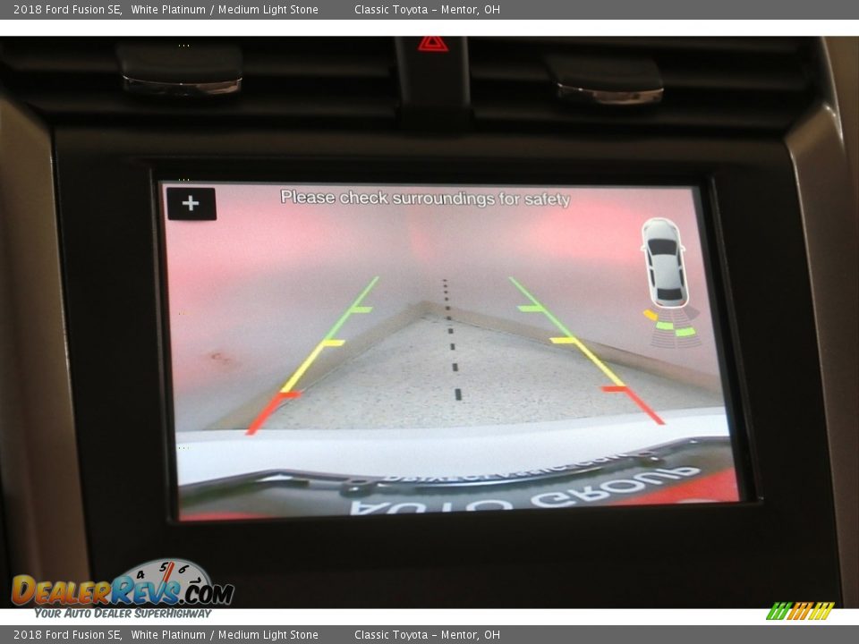 2018 Ford Fusion SE White Platinum / Medium Light Stone Photo #12