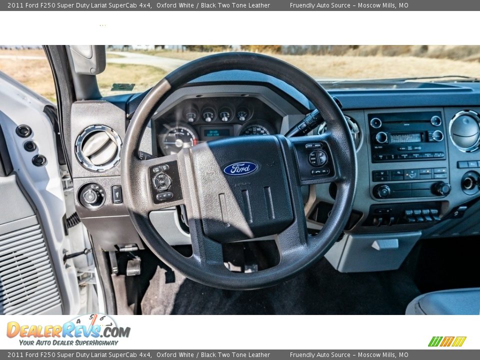 2011 Ford F250 Super Duty Lariat SuperCab 4x4 Oxford White / Black Two Tone Leather Photo #27