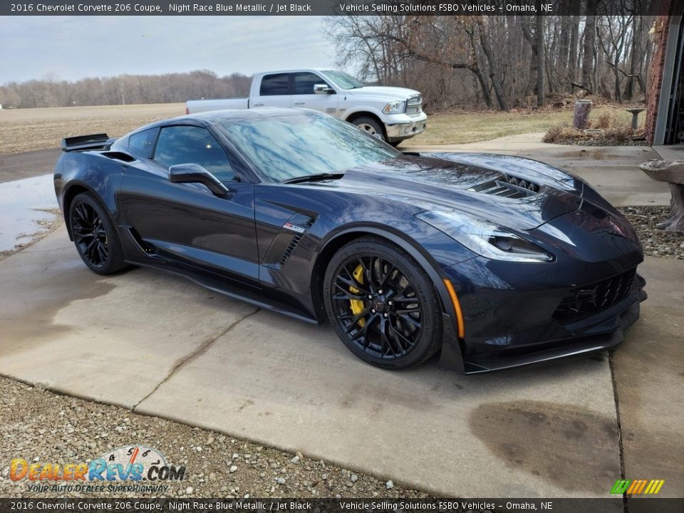 Front 3/4 View of 2016 Chevrolet Corvette Z06 Coupe Photo #4