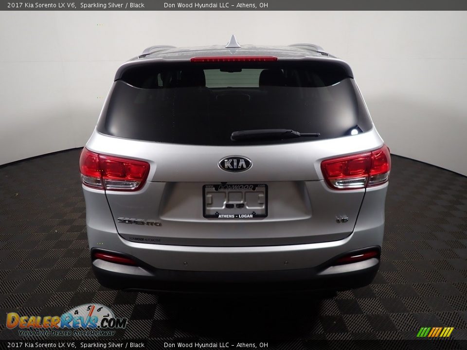 2017 Kia Sorento LX V6 Sparkling Silver / Black Photo #13