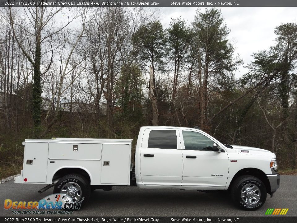 2022 Ram 2500 Tradesman Crew Cab Chassis 4x4 Bright White / Black/Diesel Gray Photo #5