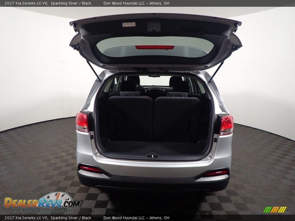 2017 Kia Sorento LX V6 Trunk Photo #14