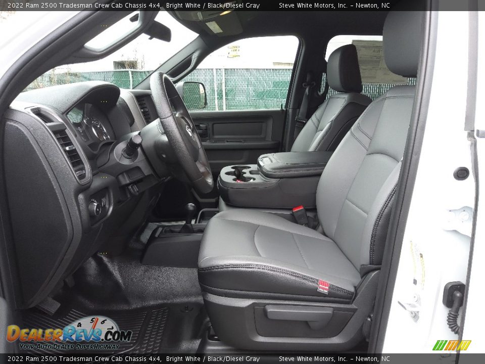 2022 Ram 2500 Tradesman Crew Cab Chassis 4x4 Bright White / Black/Diesel Gray Photo #13