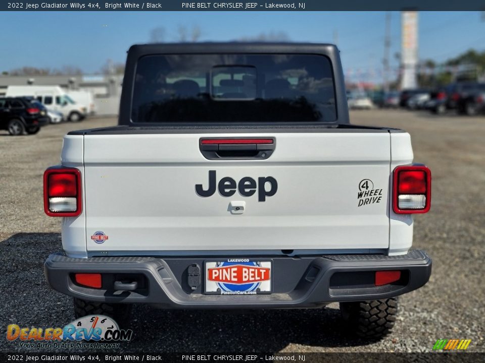 2022 Jeep Gladiator Willys 4x4 Bright White / Black Photo #5