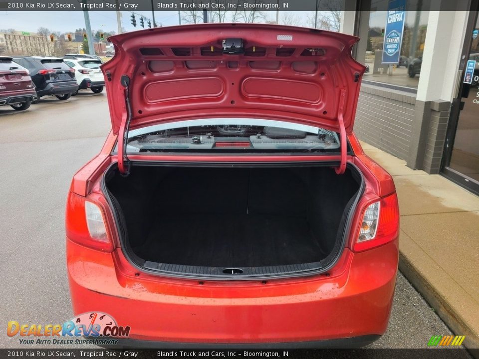 2010 Kia Rio LX Sedan Tropical Red / Gray Photo #18