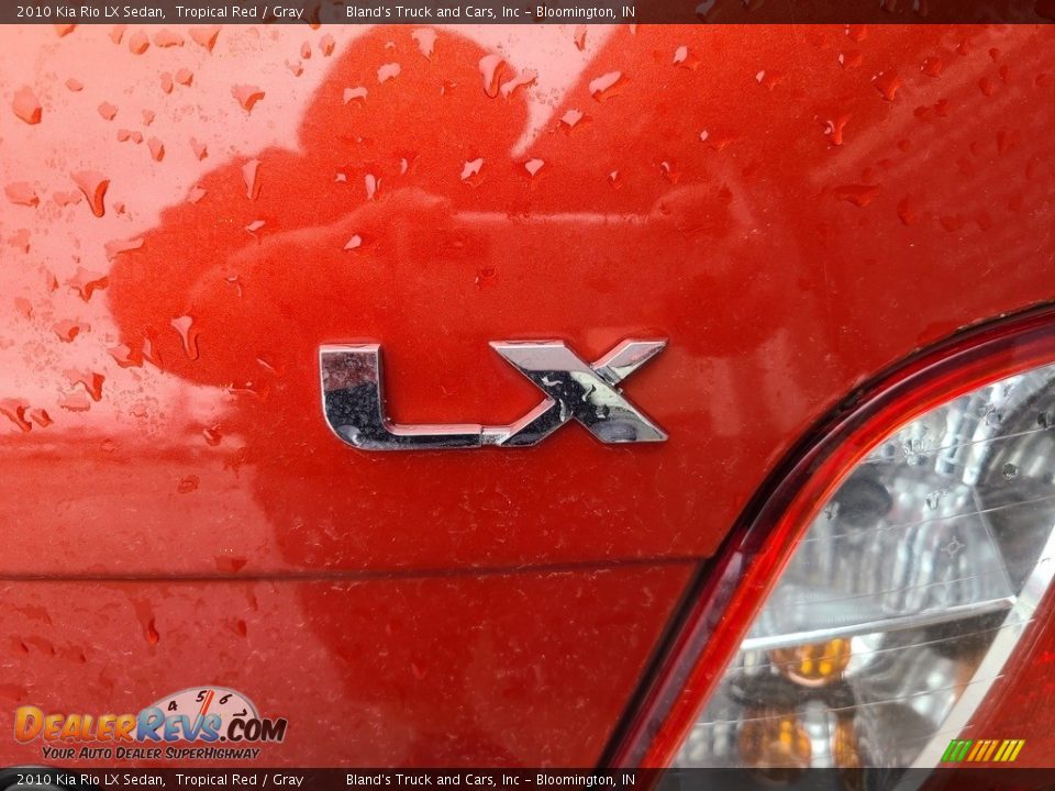 2010 Kia Rio LX Sedan Tropical Red / Gray Photo #20